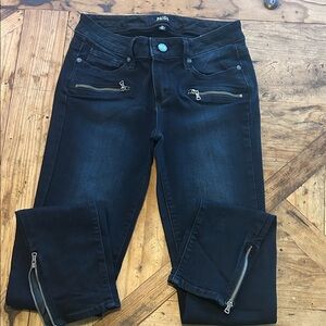 PAIGE Women's Dark Wash Cropped Jeans with Zipper Accents